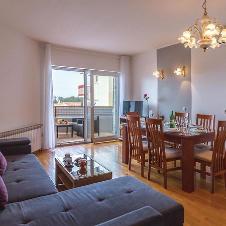 Stunning Apartment In Makarska With Kitchen Eksteriør bilde